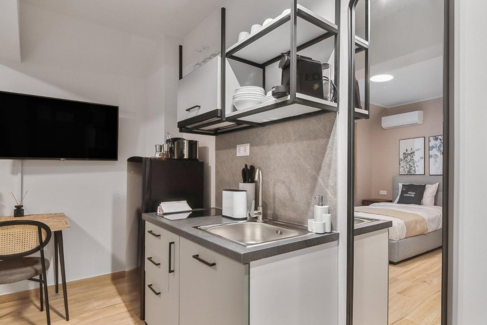 Limehome Athens Solonos City Center Oda fotoğraf