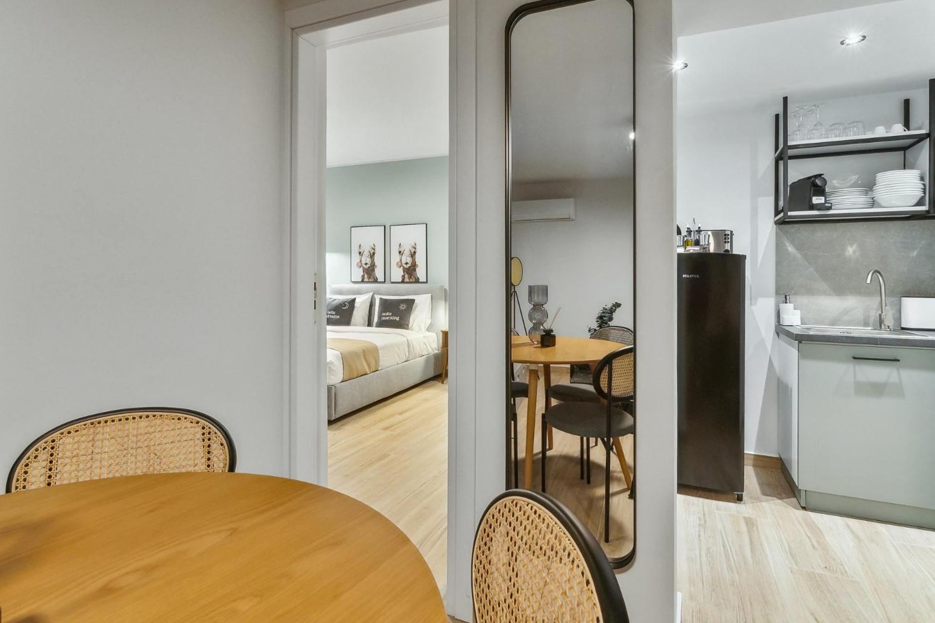Limehome Athens Solonos City Center Oda fotoğraf